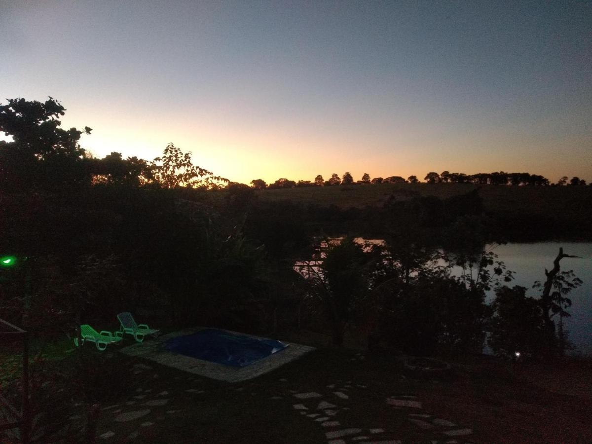 Casa Com Piscina Fundo Pra Represa E Ar Condicionado Casinhabrancadevaranda Ijaci Extérieur photo